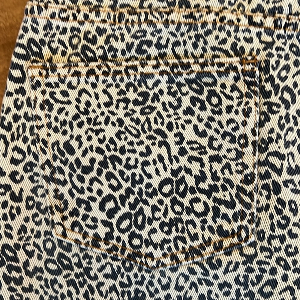POL Chetah Wide Leg Destroyed Hem Jeans - Picture 13 of 13